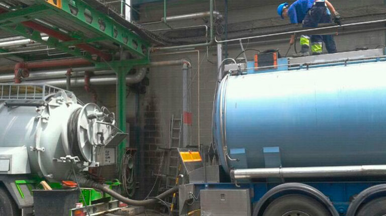 Transporte de residuos en actividades industriales Hydroclean Solutions